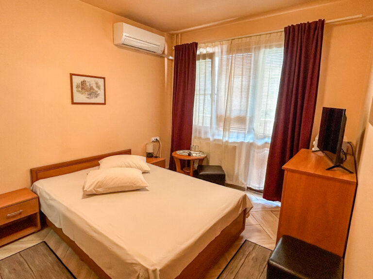 Single / Double Room